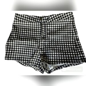 Forever 21 Black and White Checker Print Shorts Size 26